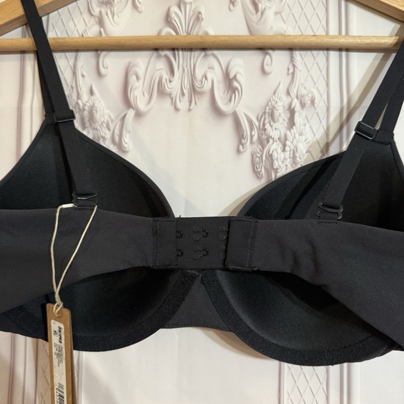 NWT SKIMS Fits Everybody T-Shirt Demi Bra Onyx Black Size 32D $54 - Picture 7 of 9